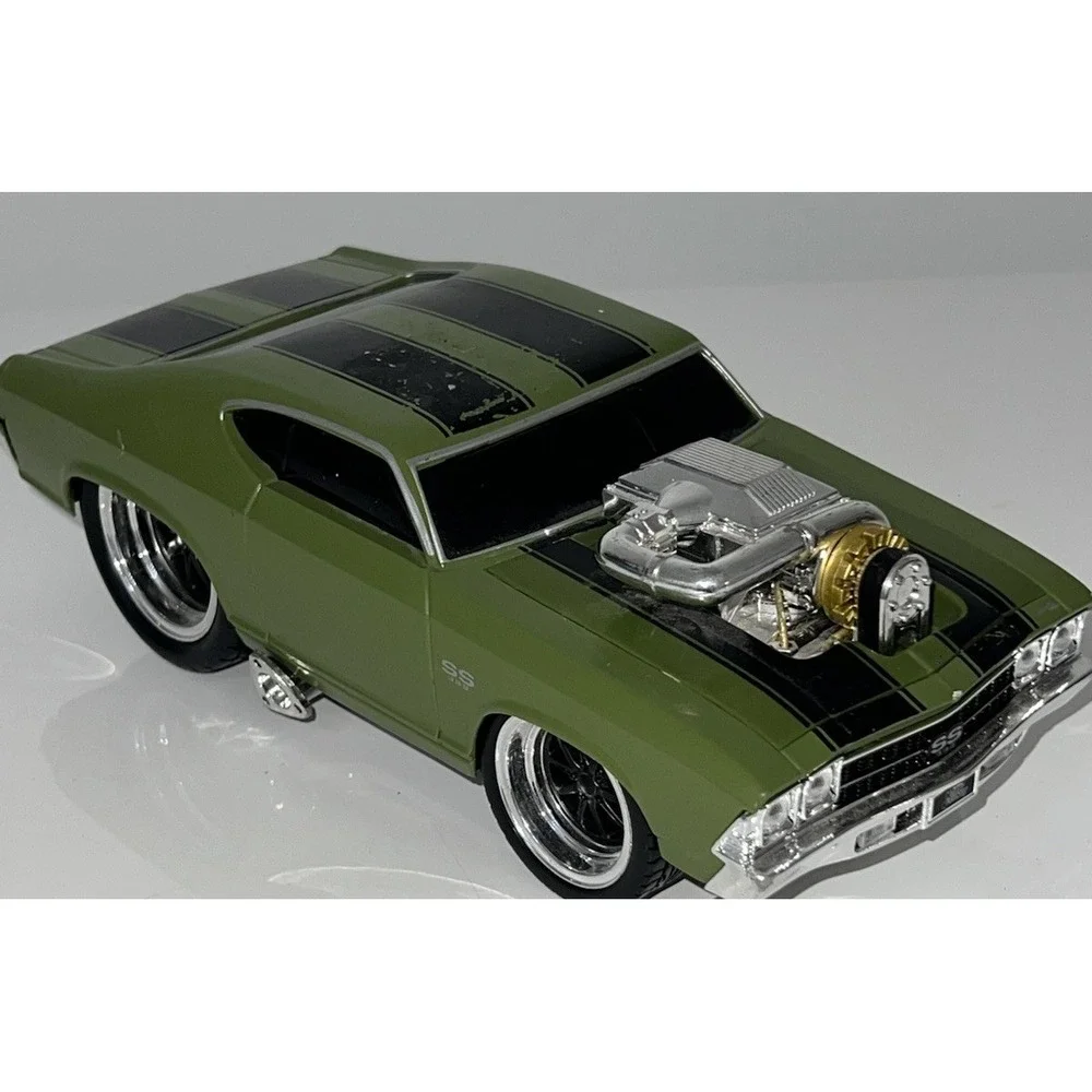 Maisto 1:24 Scale 1969 Chevrolet Chevelle Green Car (3/b18)